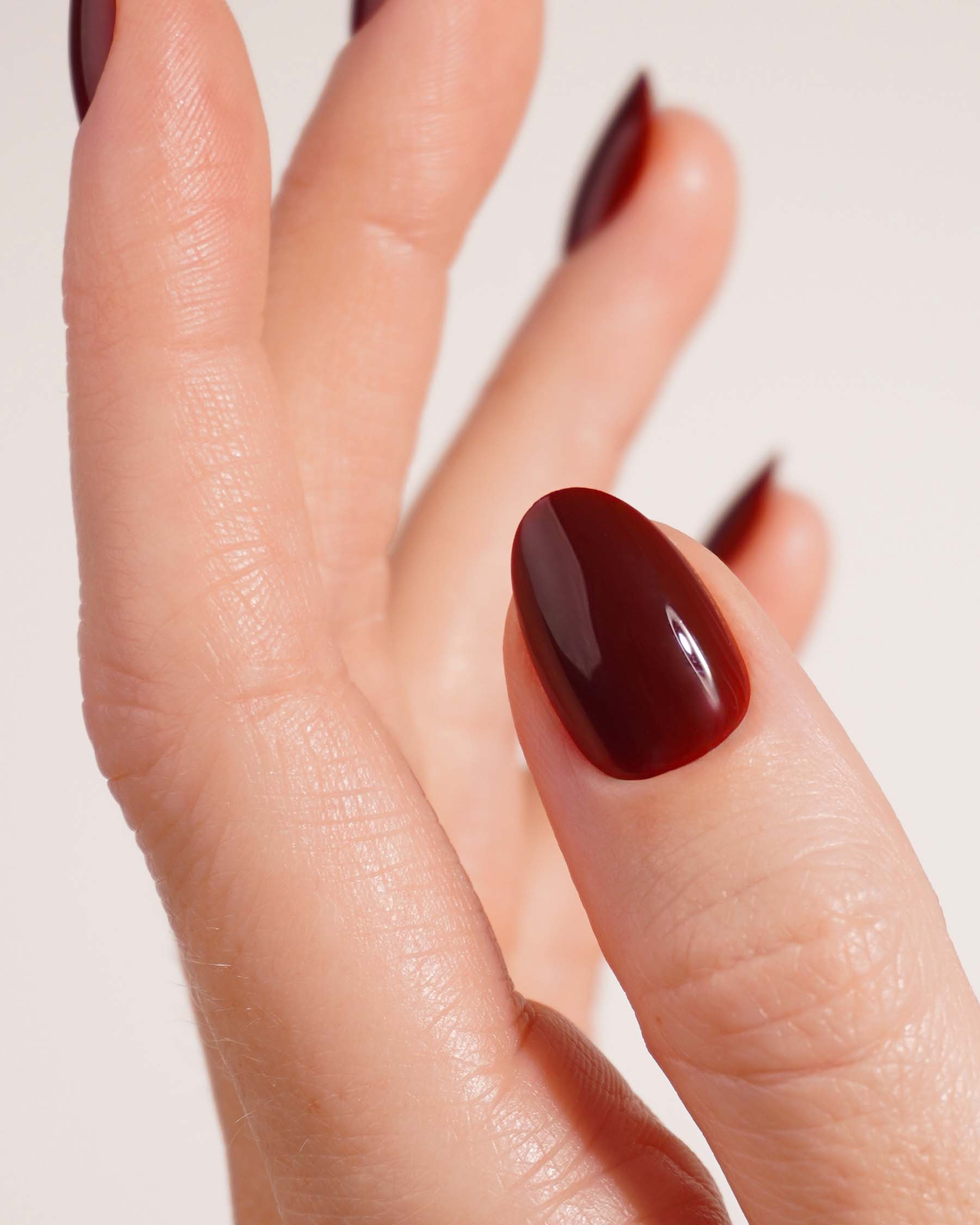 Love Paris Short Round Soft Gel Press Ons - Doonails Switzerland