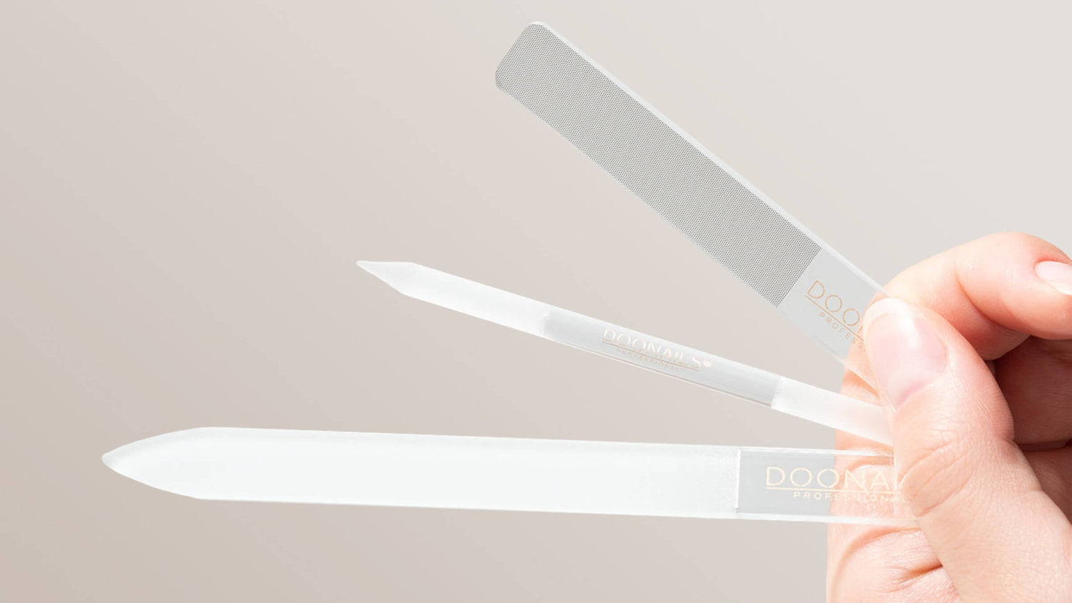 Glanzleistung - Warum Glas Tools deine Maniküre revolutionieren werden - Doonails Switzerland