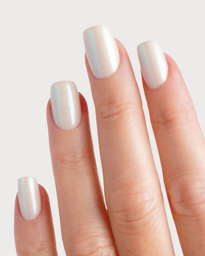 Arctic Glow Soft Gel Press Ons