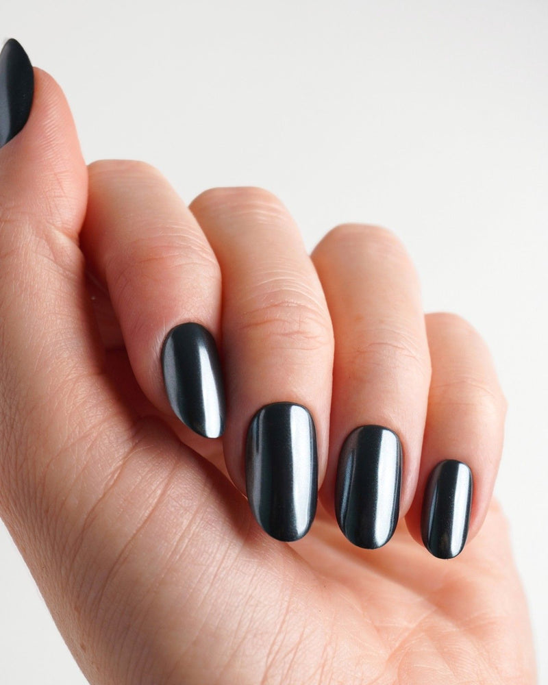 Black Pearl Medium Round Soft Gel Press Ons - Doonails Switzerland
