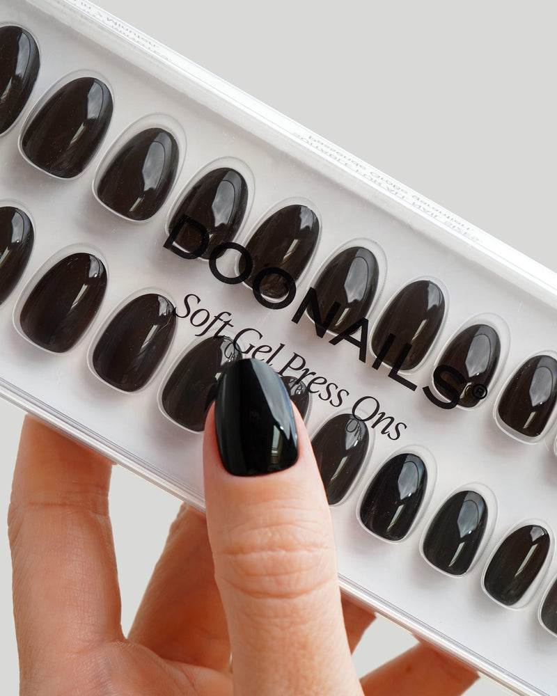 Dark Dream Short Round Soft Gel Press Ons