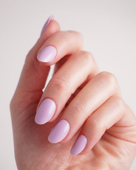 Lavender Mist Short Round Soft Gel Press Ons - Doonails Switzerland