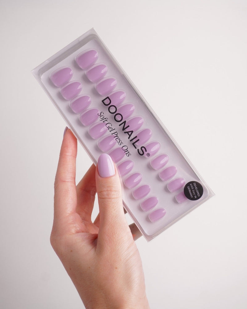 Lavender Mist Short Round Soft Gel Press Ons - Doonails Switzerland