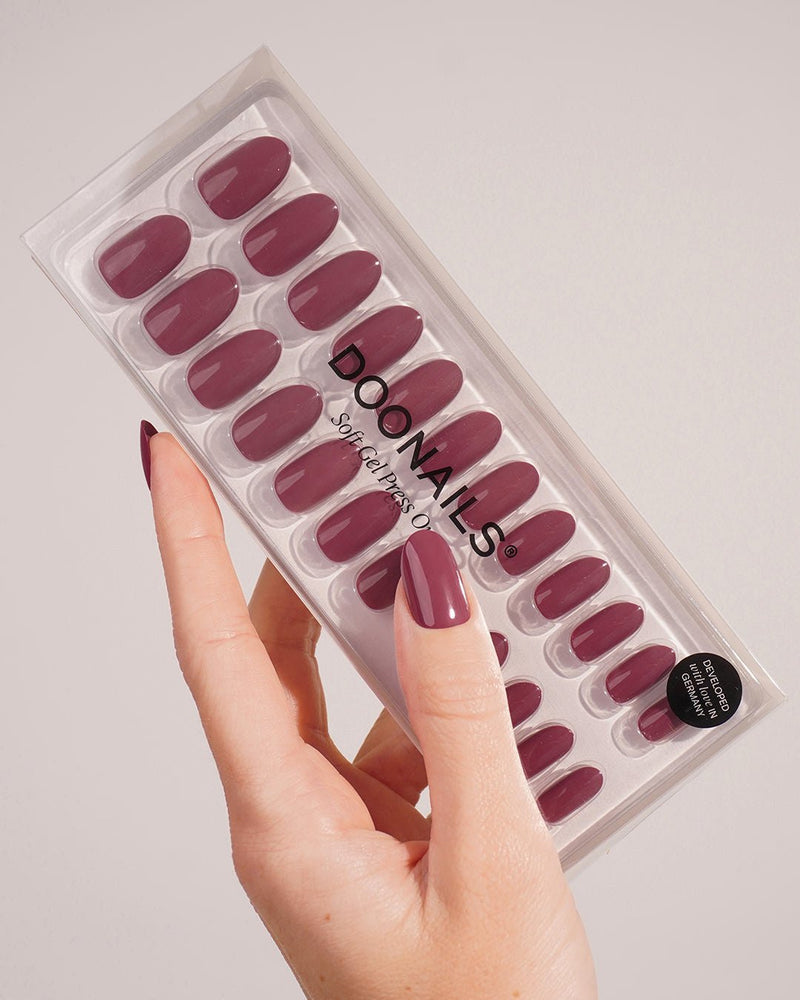 Bubblegum Medium Round Soft Gel Press Ons - Doonails Switzerland