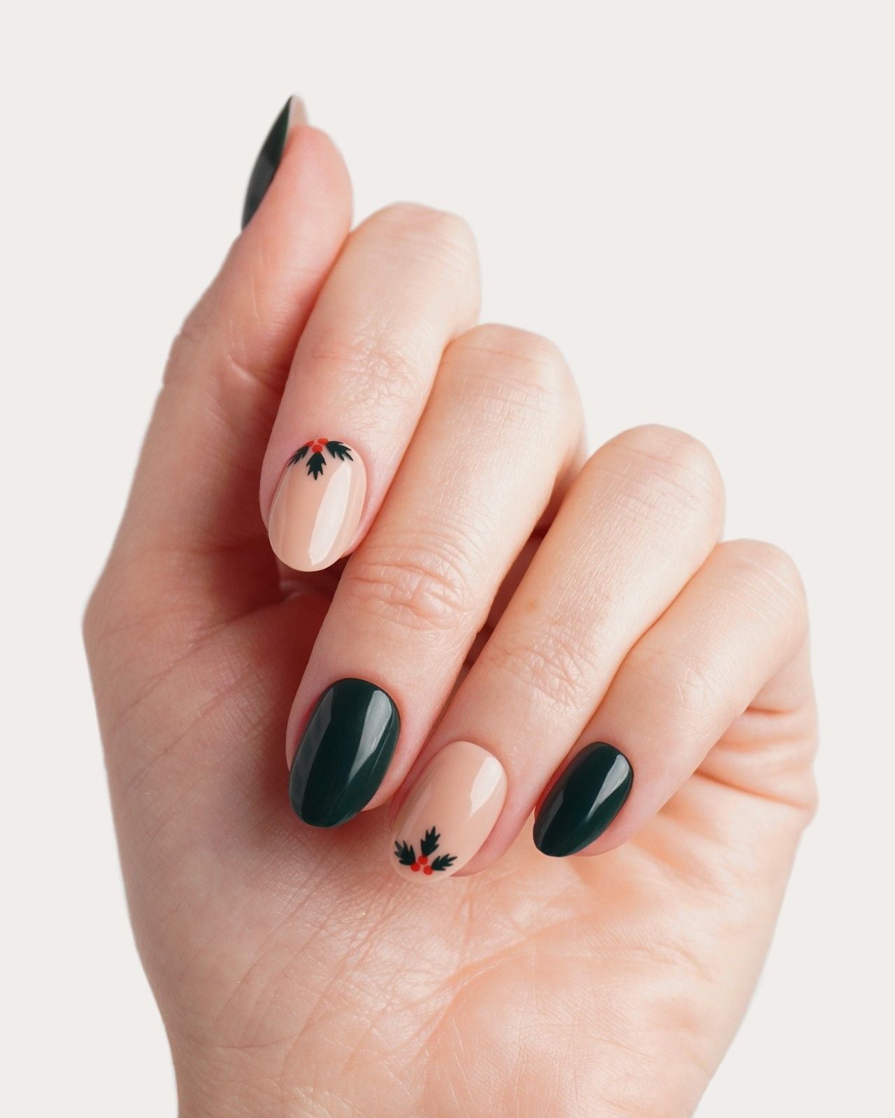 Mistletoe Kiss Limited Edition Soft Gel Press Ons Switzerland