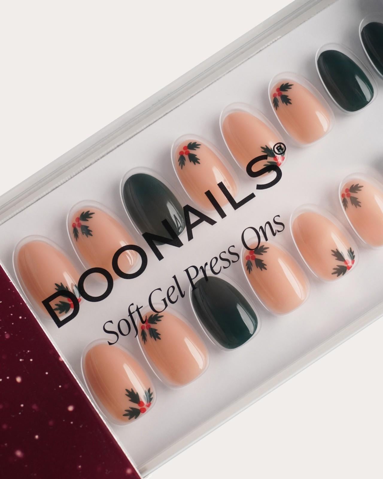 Mistletoe Kiss Limited Edition Soft Gel Press Ons Switzerland