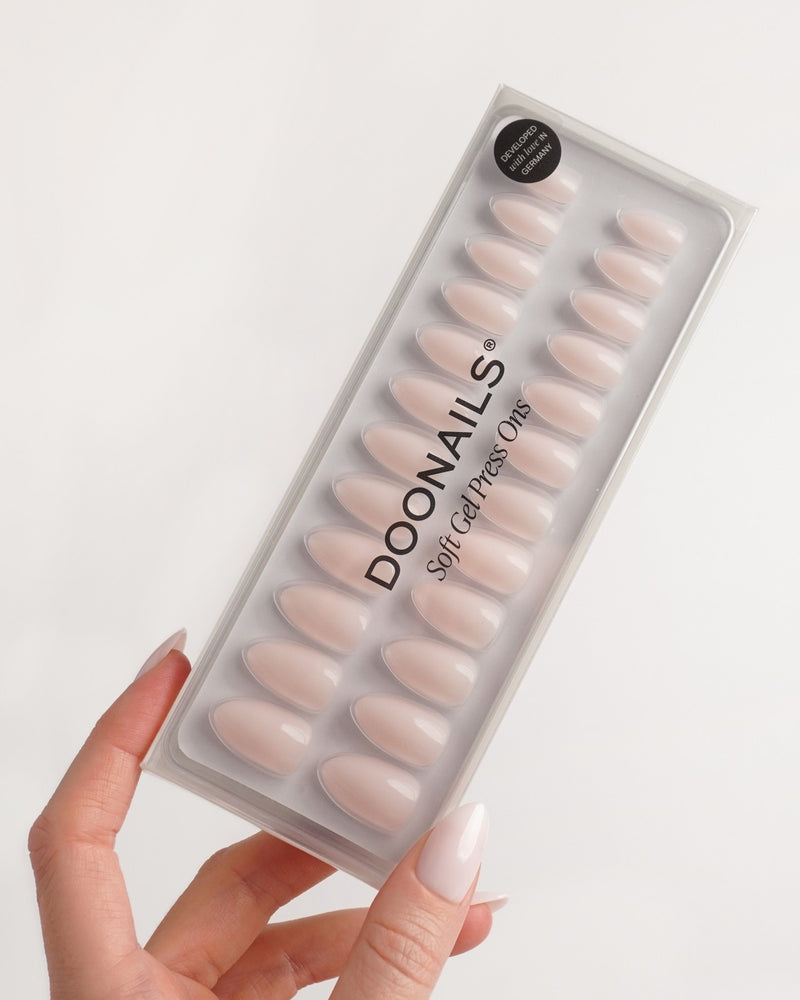 Pillow Talk Short Almond Soft Gel Press Ons - Doonails Switzerland