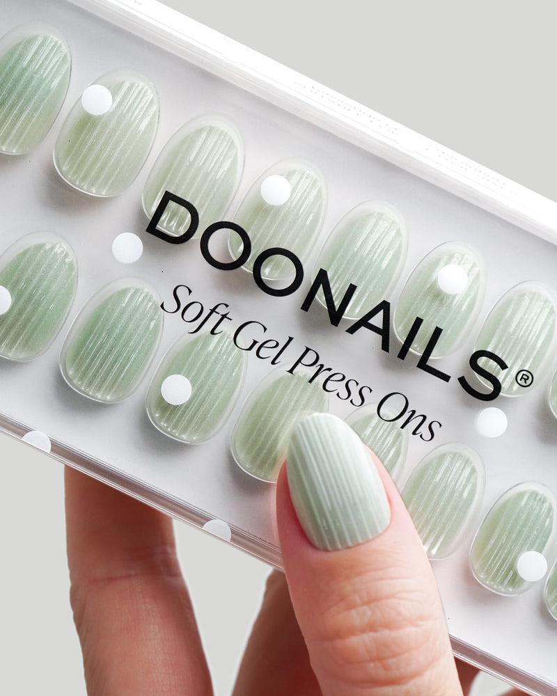 Sage Ribbed Short Round Soft Gel Press Ons