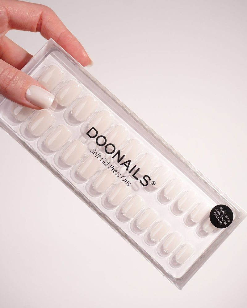 Marry Me Short Square Soft Gel Press Ons - Doonails Switzerland
