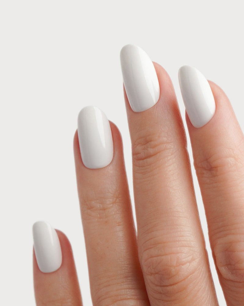 Snow White Medium Round Soft Gel Press Ons