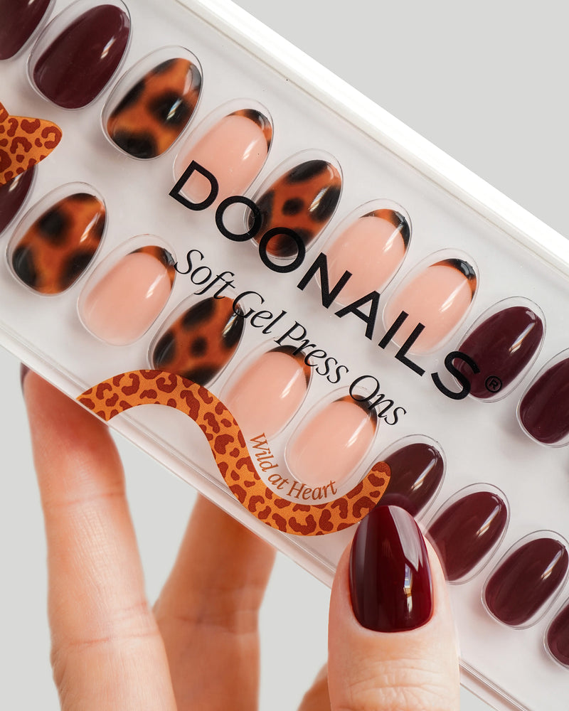 Leo Love Short Round Soft Gel Press Ons