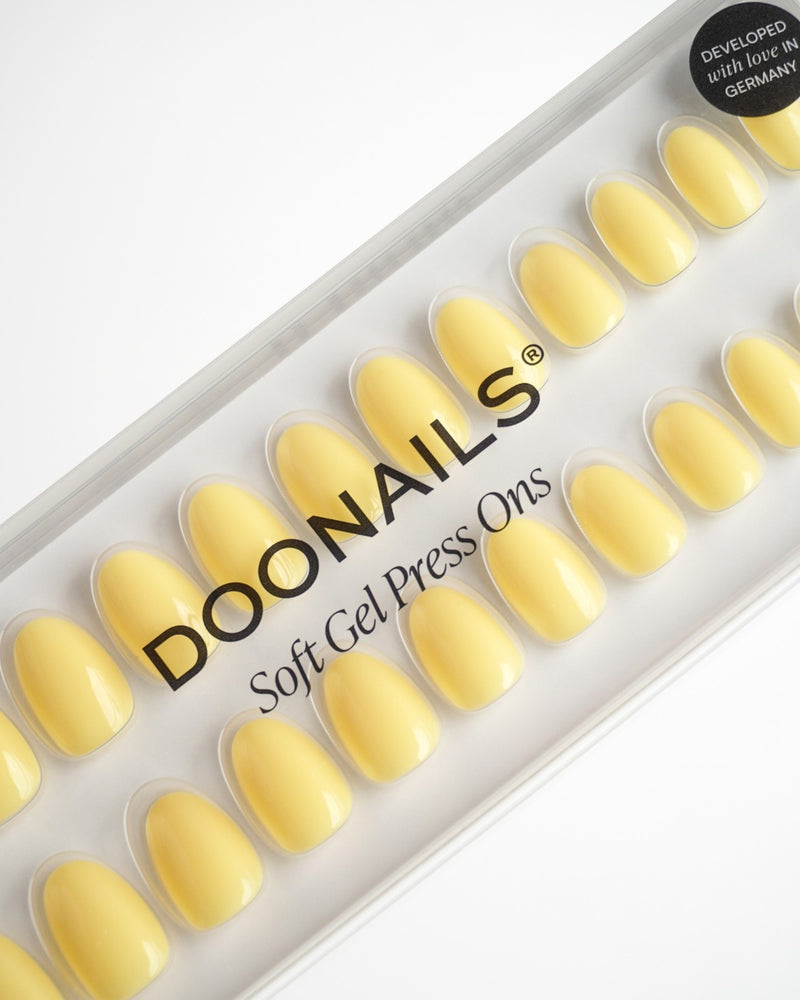Lemon Sorbet Short Round Soft Gel Press Ons - Doonails Switzerland