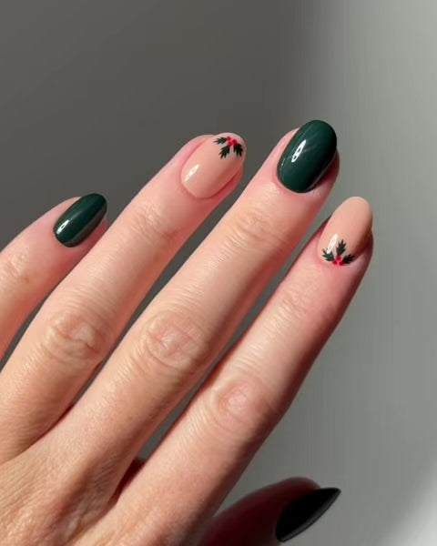 Mistletoe Kiss Limited Edition Soft Gel Press Ons Switzerland