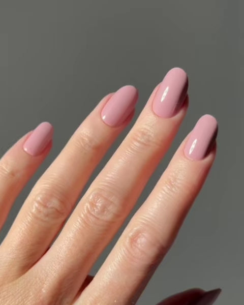 Valentine Crush Medium Round Soft Gel Press Ons - Switzerland